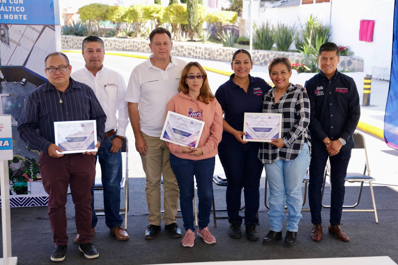 Mejora Lupita Cuautle movilidad en Delegación Atlixcáyotl con rehabilitación de Avenida