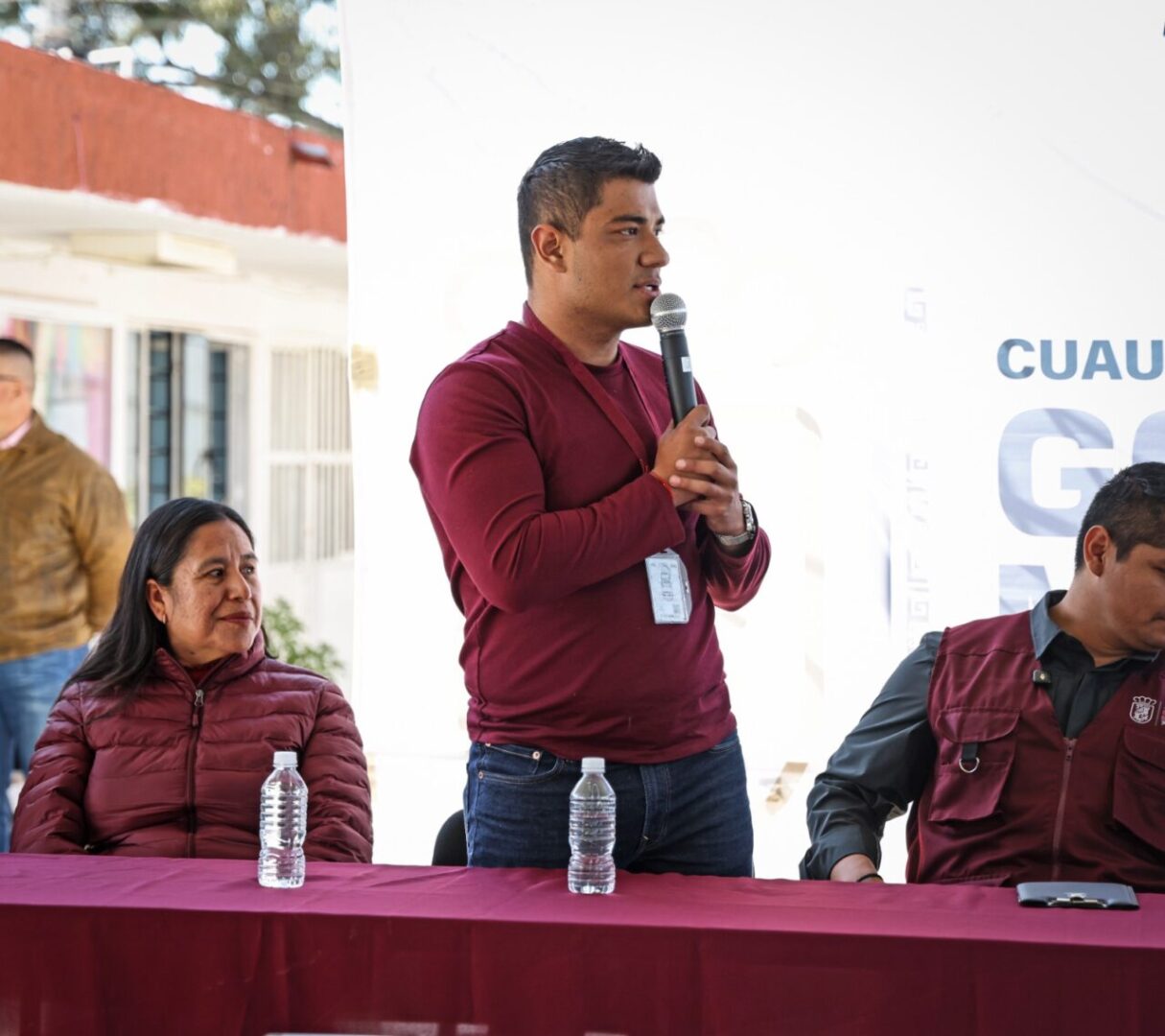 Omar Muñoz inicia obra de captadores pluviales en la Telesecundaria Francisco Alatorre