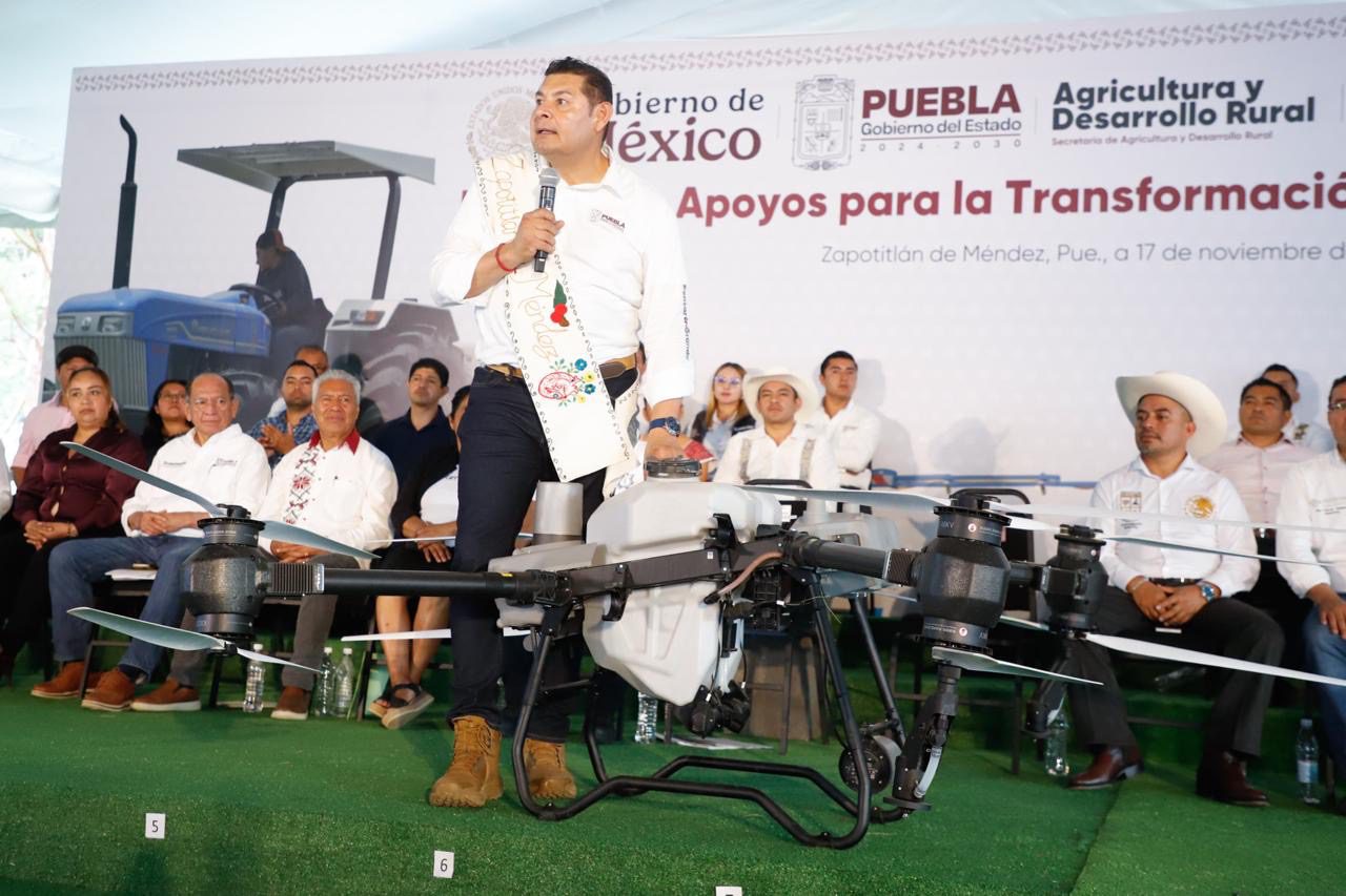 Prioritario que campesinos cuenten con recursos y se genere riqueza comunitaria: Armenta