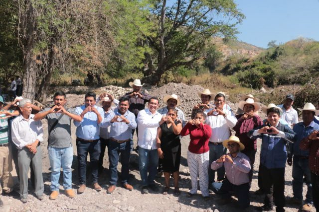 Supervisa e inaugura Pavel Gaspar obras del programa «Por Amor a Puebla» en Jolalpan