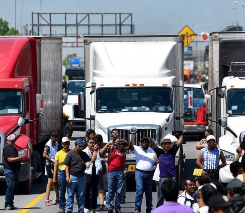 Transportistas y campesinos anuncian megabloqueo nacional para el 24 de noviembre; afectará autopistas en 25 estados
