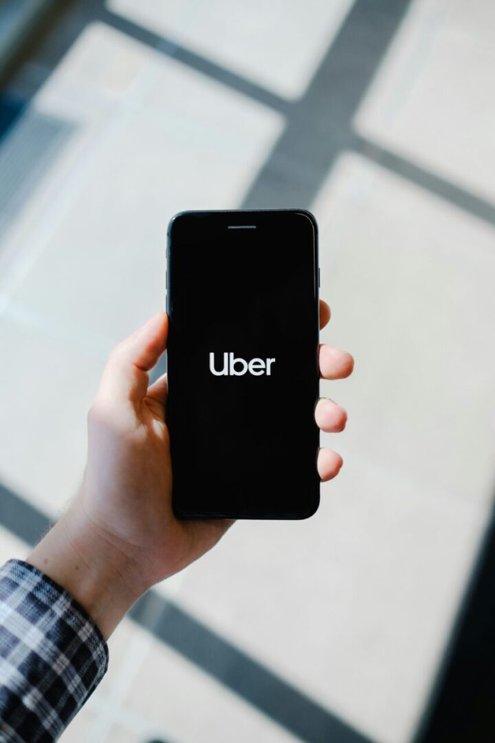 Uber dejaría de operar en Puebla si no renueva su permiso, que vence en diciembre: SMT