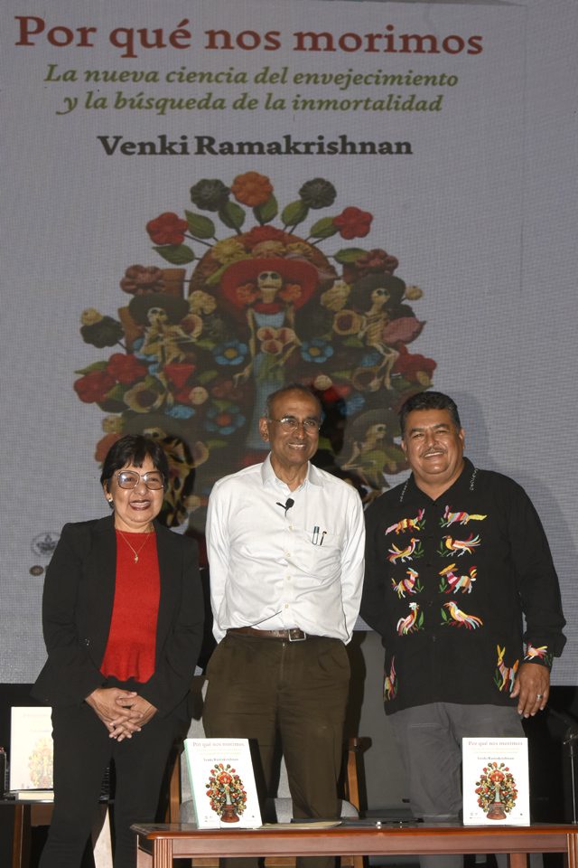 “Nadie piensa primero en ganar un premio Nobel; se trata de disfrutar el viaje: Venki Ramakrishnan