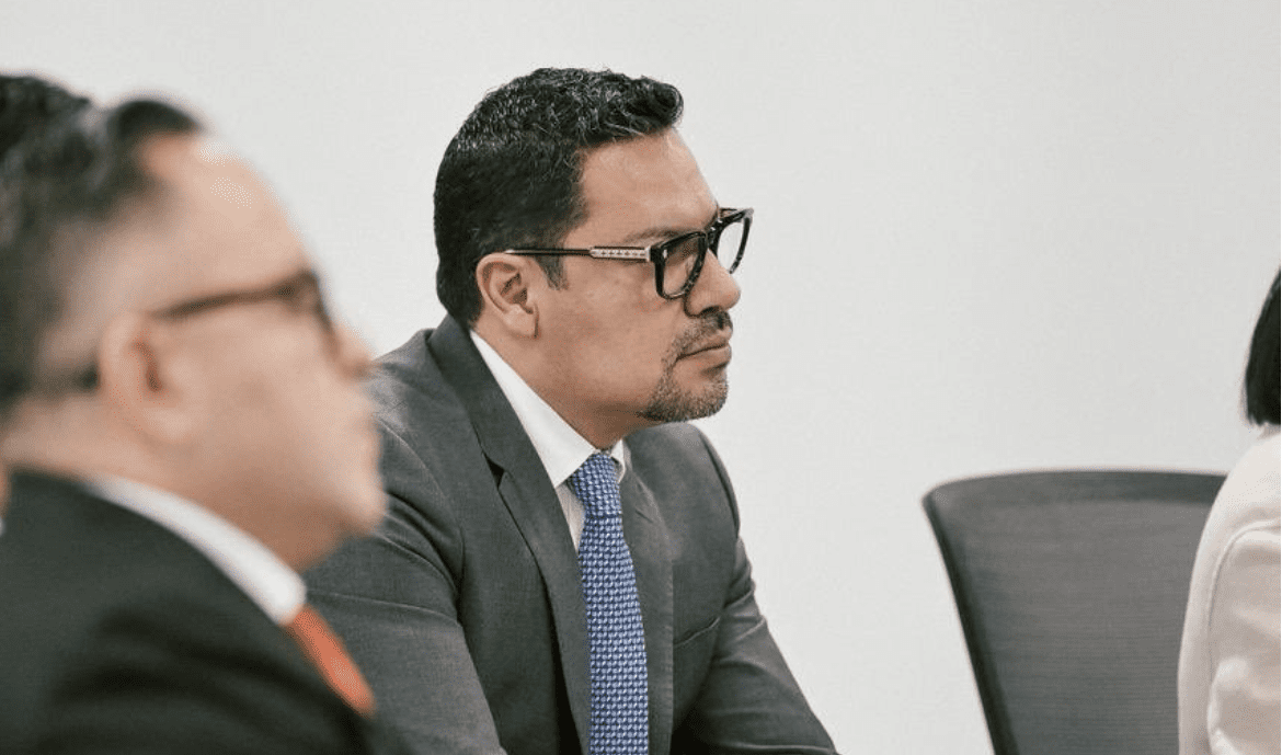 Villegas exige investigar a los Mier por presunta relación con “El Toñín”