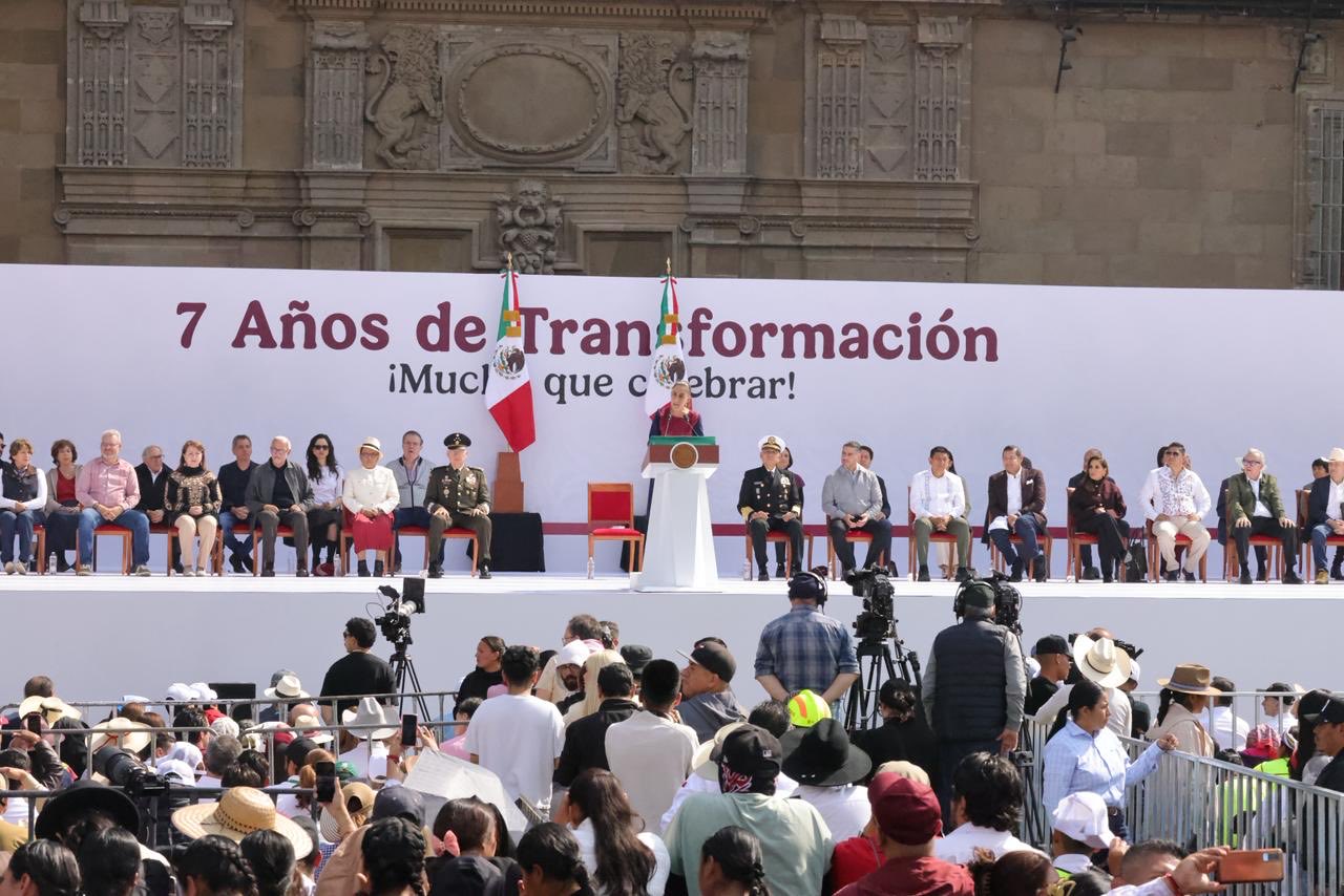 La 4T celebra siete años con multitudinaria concentración en el Zócalo