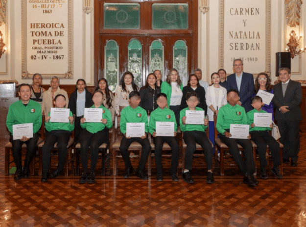 Entrega Pepe Chedraui reconocimientos a “Niños Calculadora”