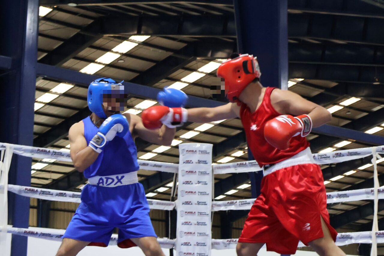 Torneo “Novatos-Chavorrucos” expone participación activa de boxeadores poblanos