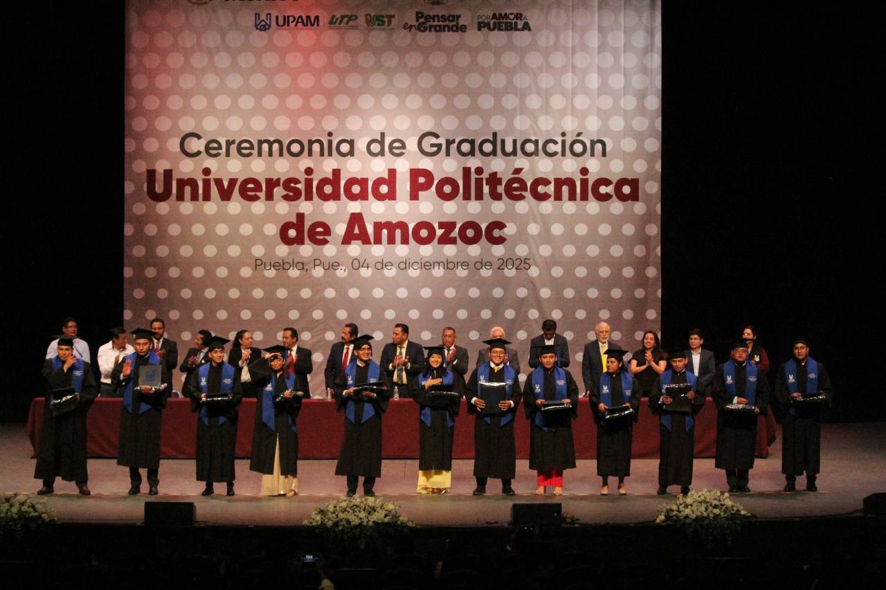 Reconoce UPAM excelencia académica en graduación de 400 estudiantes