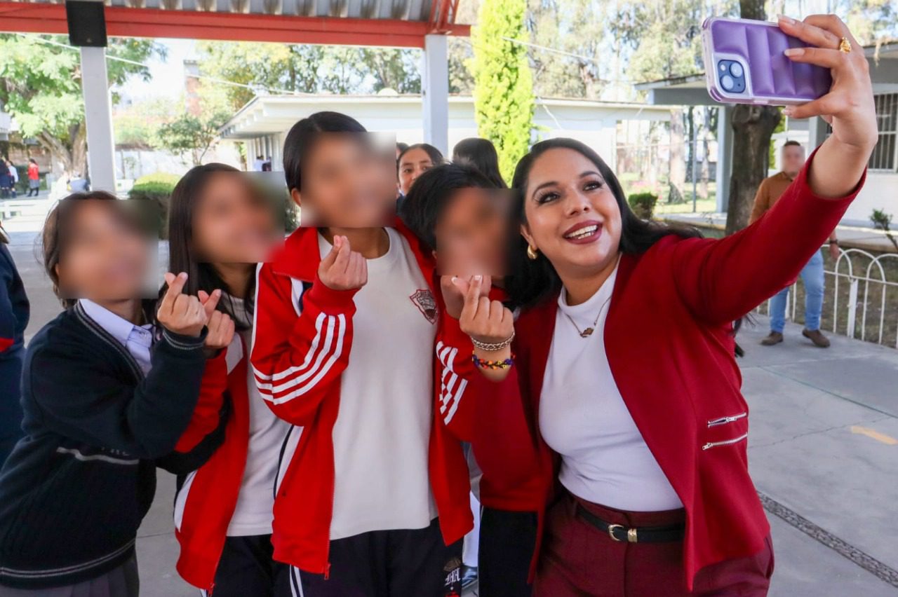 Tonantzin Fernández encabeza acciones para prevenir la violencia en escuelas de San Pedro Cholula