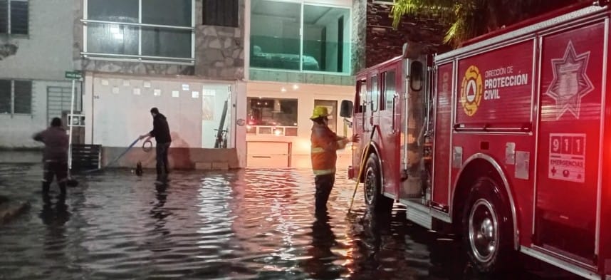 Tras intensa lluvia SSCyPC de Cuautlancingo implementa “Operativo Acuario”