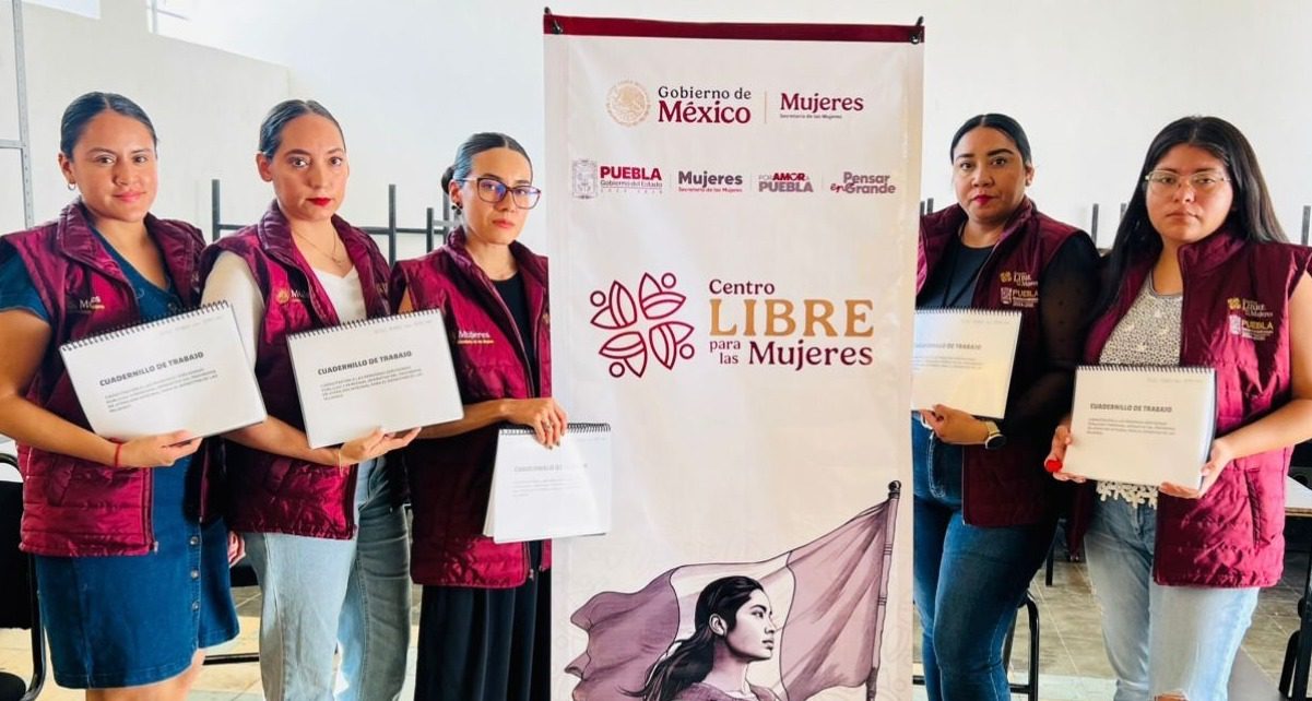Puebla profesionaliza atención a mujeres con enfoque humanista