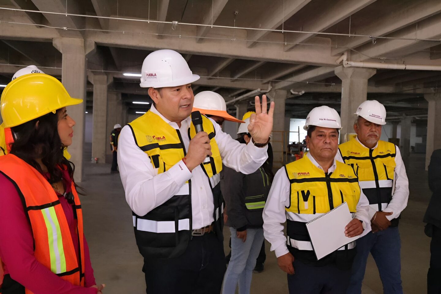 Con mano de obra comprometida con Puebla, Universidad del Deporte avanza 65 por ciento