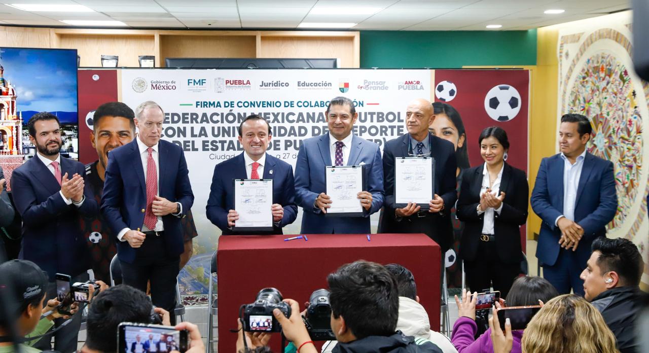 Femexfut y Gobierno Estatal firman convenio para impulsar talentos en UDEP