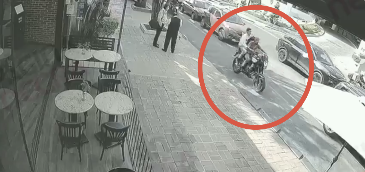 Asalto armado a joyería en Triángulo de Las Ánimas; delincuentes huyen en motocicletas