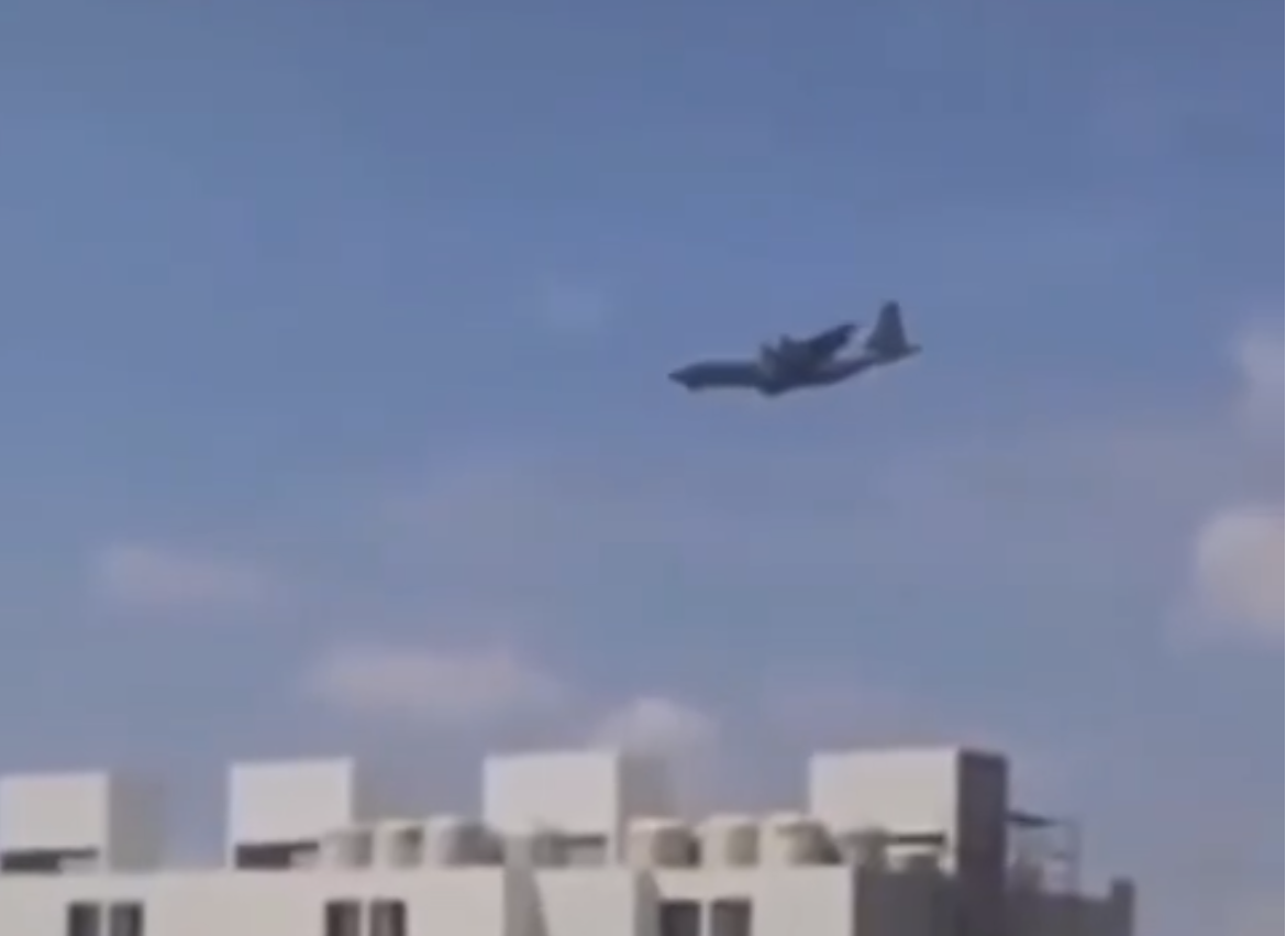 Sheinbaum aclara aterrizaje de avión militar de EU en Toluca y desmiente violación a la soberanía