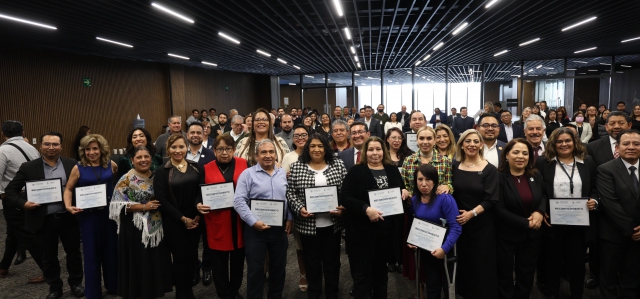 Recibe Congreso del Estado máxima distinción en igualdad laboral y no discriminación