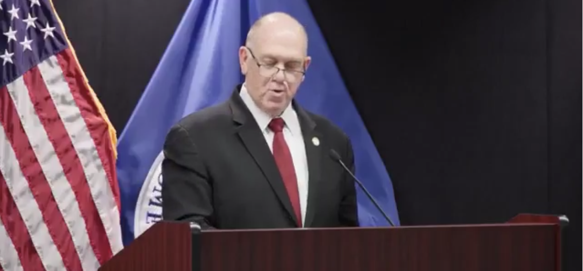EE. UU. retira 700 agentes federales de Minneapolis tras semanas de tensión por redadas migratorias