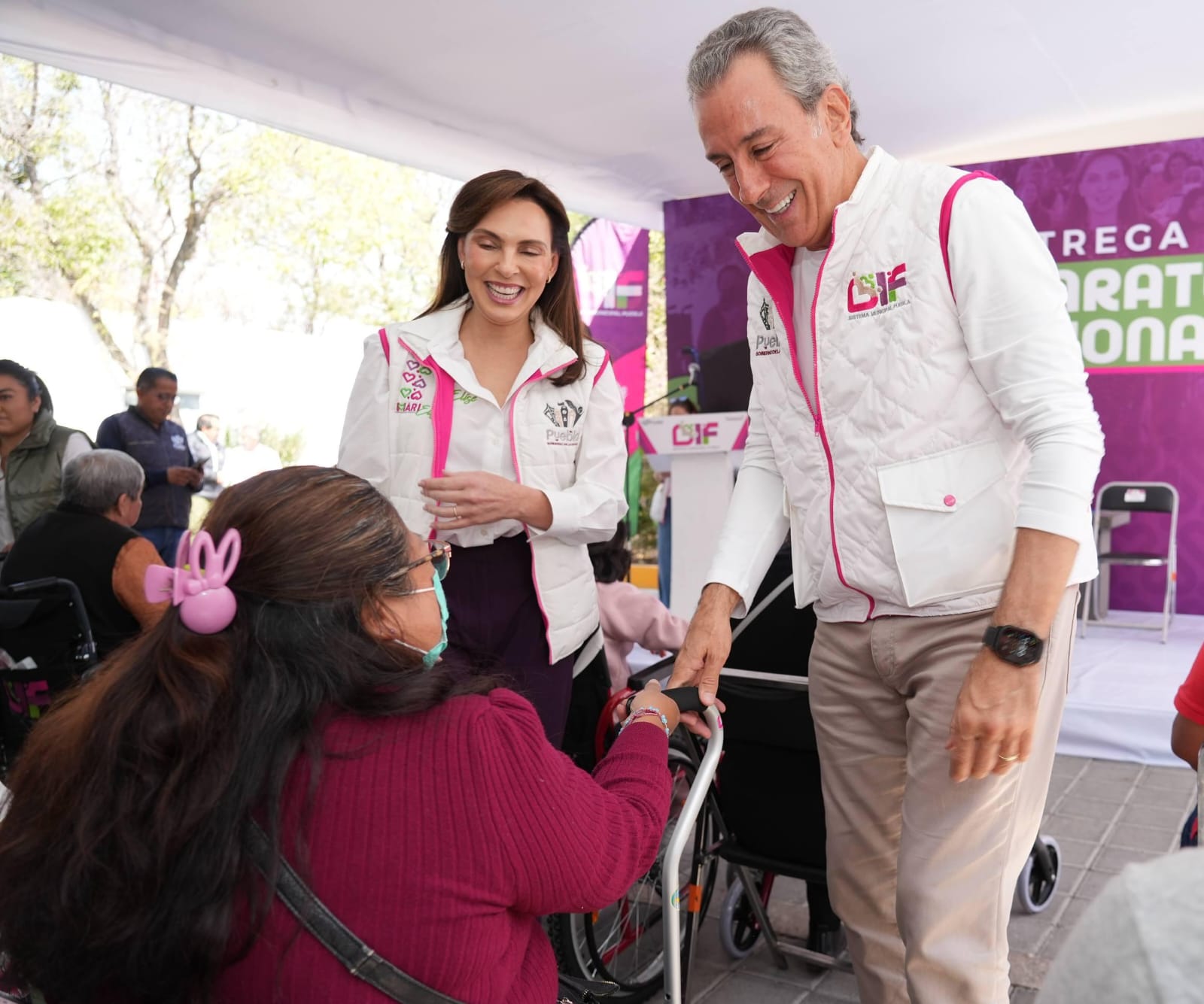 Pepe Chedraui y MariElise Budib entregan más de 2 mil 800 despensas en La Margarita