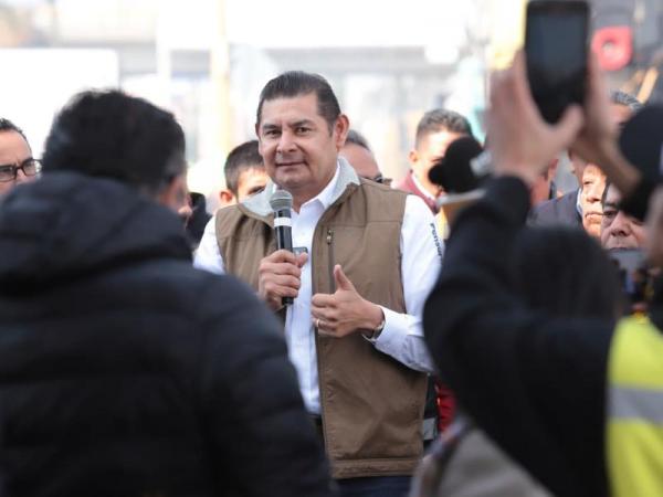 Tren de pavimentación transforma vialidades, genera ahorro y conecta a Puebla
