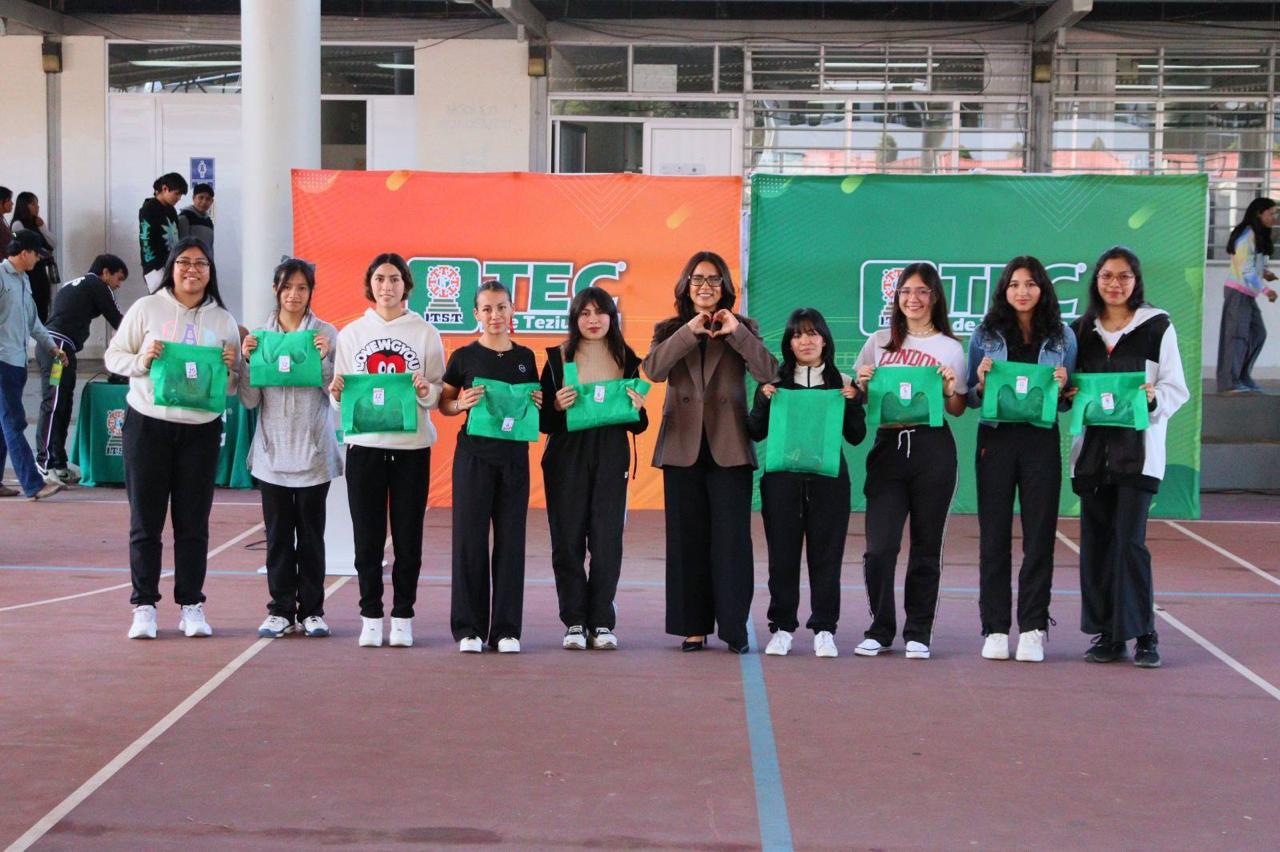 Entrega TecNM Teziutlán nuevos uniformes a selectivos deportivos