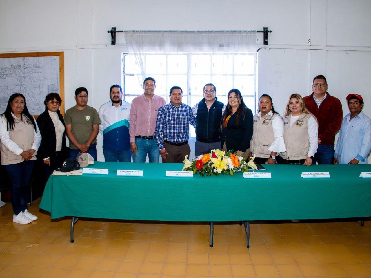 Firman UTTehuacán y Ayuntamiento de Santiago Miahuatlán convenio de colaboración