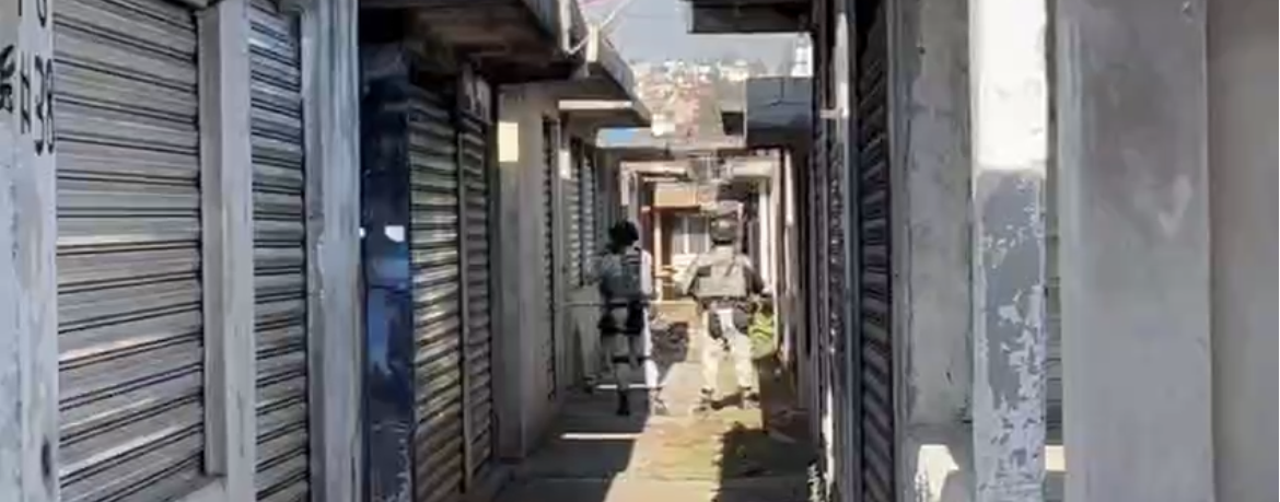 Segundo día de tensión en el Mercado Morelos: localizan restos humanos en fosa clandestina