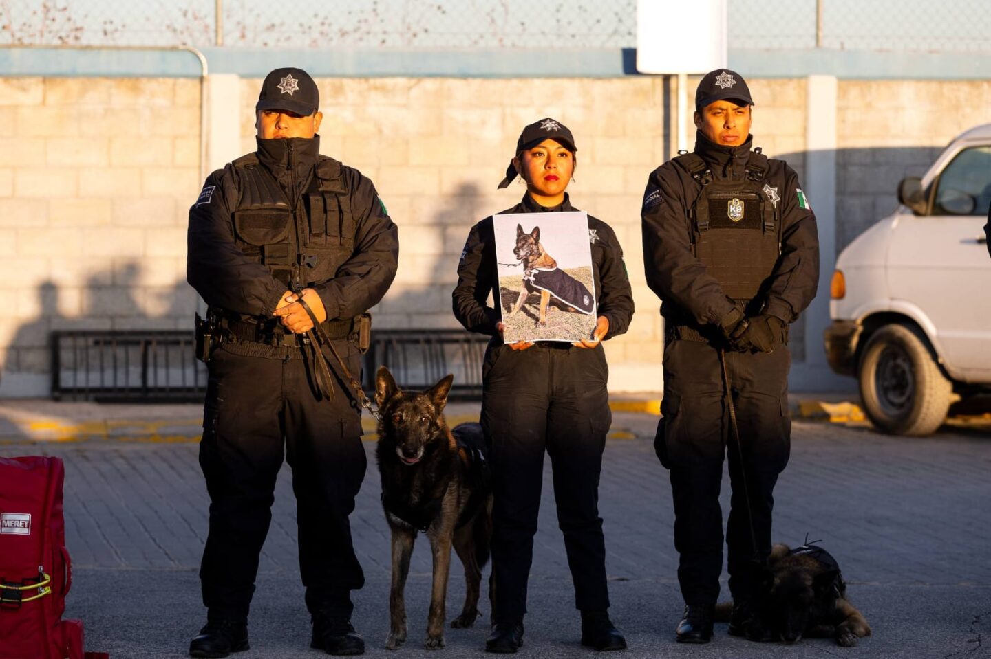 En Ceremonia Lupita Cuautle retira ejemplares de la Policía Montada y Unidad Canina