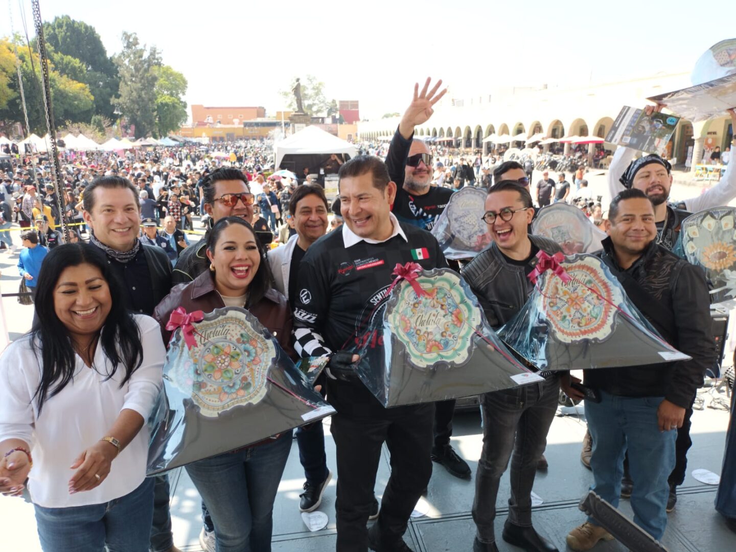 Alejandro Armenta y Tonantzin Fernández encabezan Mega Rodada con Causa en San Pedro Cholula