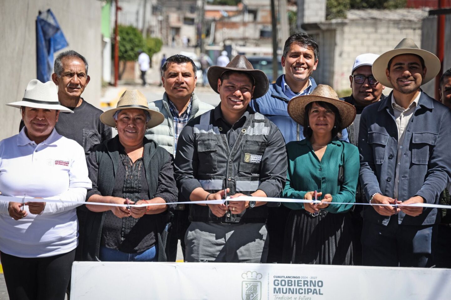 Gobernar con transparencia se traduce en obras históricas: Omar Muñoz