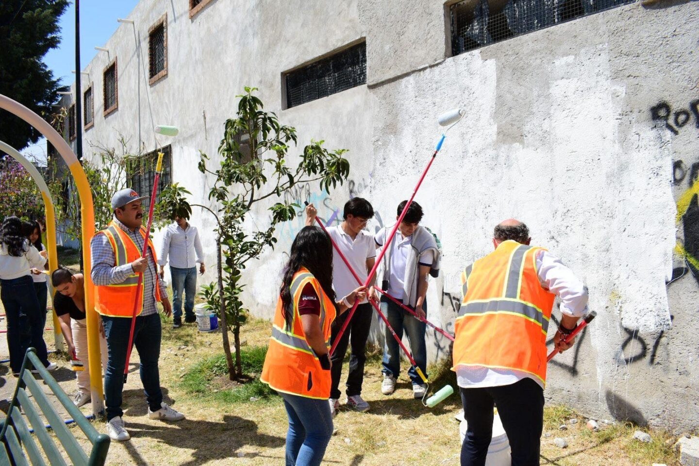 Jóvenes poblanos se suman a la Jornada Nacional de Tequios