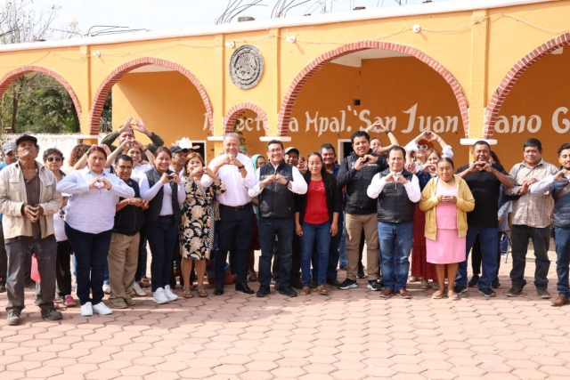 Pavel Gaspar, acudió a San Pedro Yeloixtlahuaca para corroborar avances de obra comunitaria, que impulsa el Gobernador del Estado.