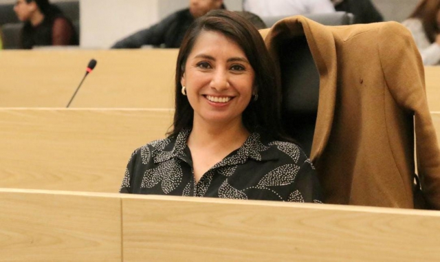 Presenta Angélica Alvarado exhorto para frenar cobros abusivos en venta digital de boletos para eventos 