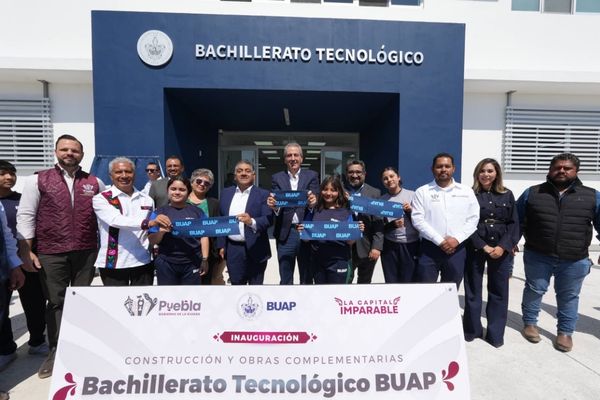 Encabeza Pepe Chedraui inauguración del Bachillerato Tecnológico BUAP