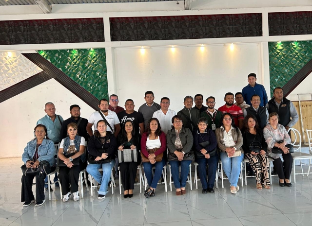 Participa Pável Gaspar en el Primer Congreso Estatal del SITCOBAEP 