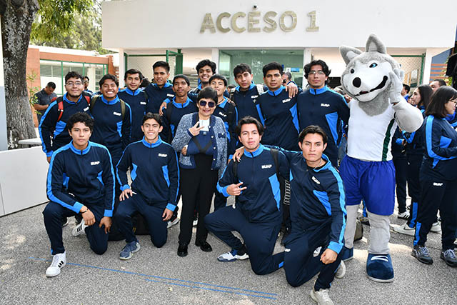 BUAP abanderó a su delegación deportiva rumbo a torneos nacionales