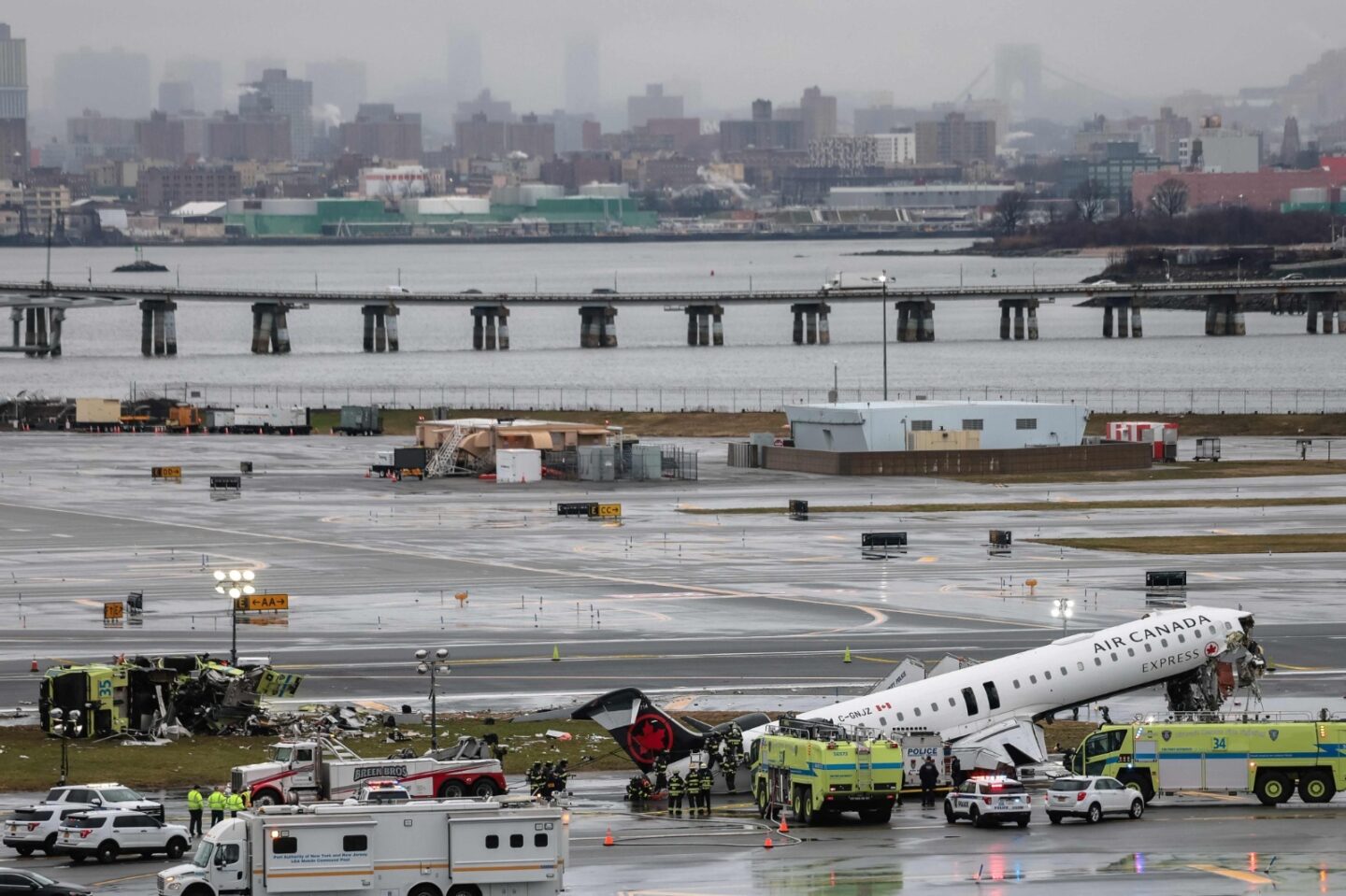 Fatal colisión en tierra sacude LaGuardia; investigan falla en comunicaciones