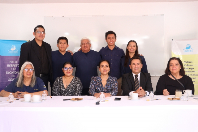 Comisión del Congreso sesiona en la Asociación Casa del Sordo 