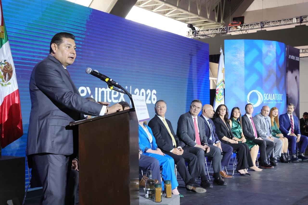 Juntos, Gobierno Federal y Estatal fortalecen industria textil con seguridad y promoción