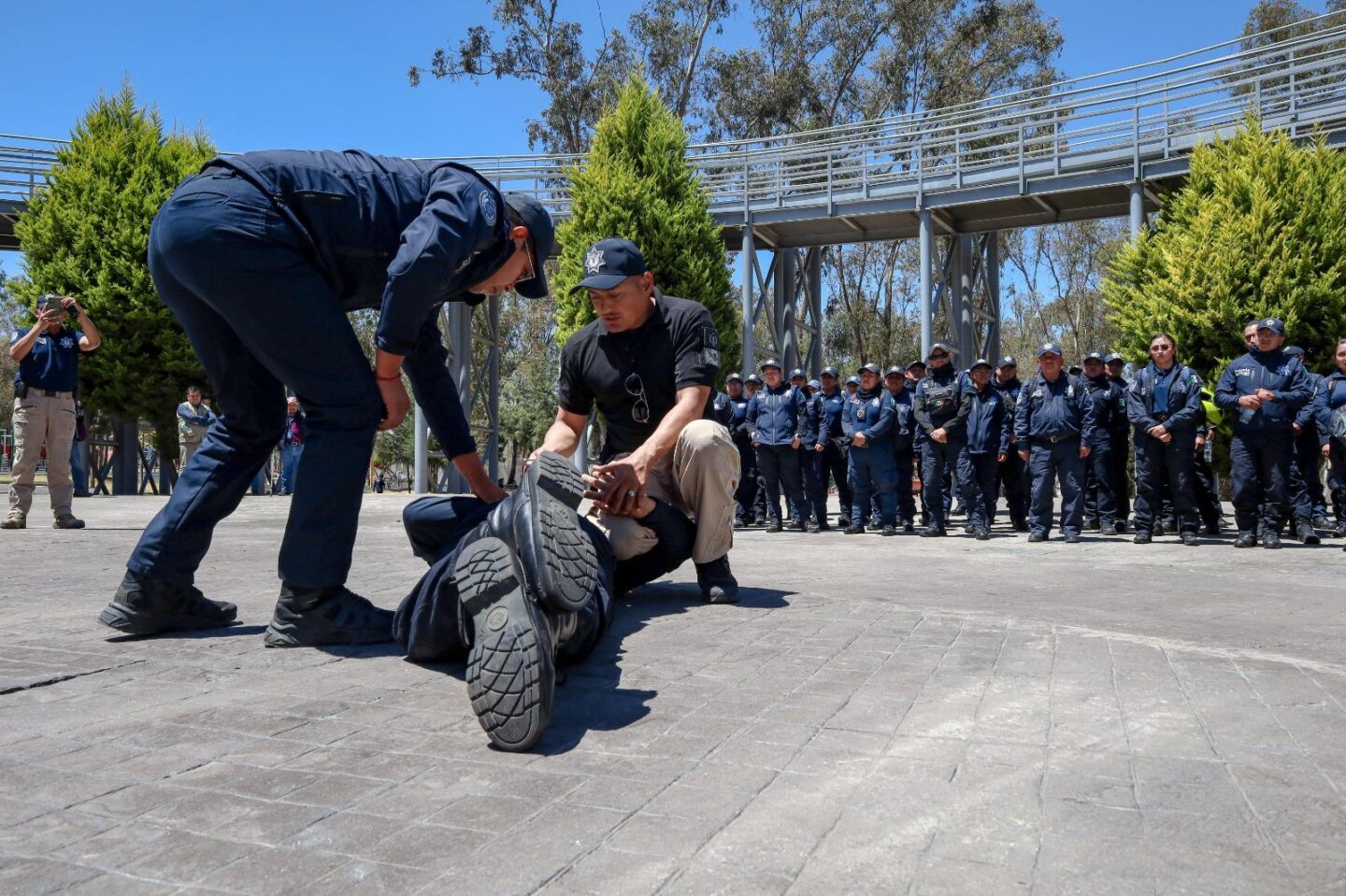 Policía Auxiliar y Convenciones y Parques fortalecen coordinación interinstitucional