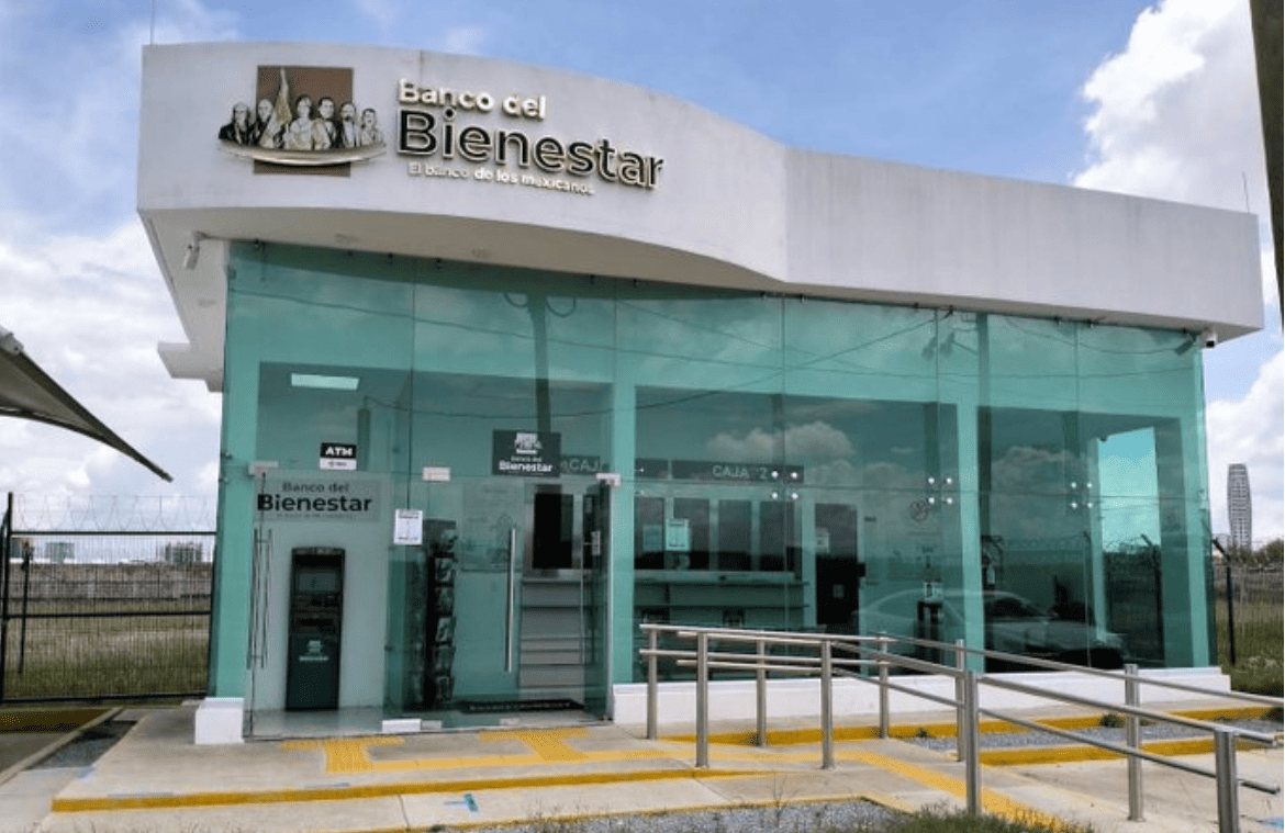 Ladrones irrumpen en sucursal del Banco del Bienestar en Tlaxcalancingo y roban más de un millón de pesos