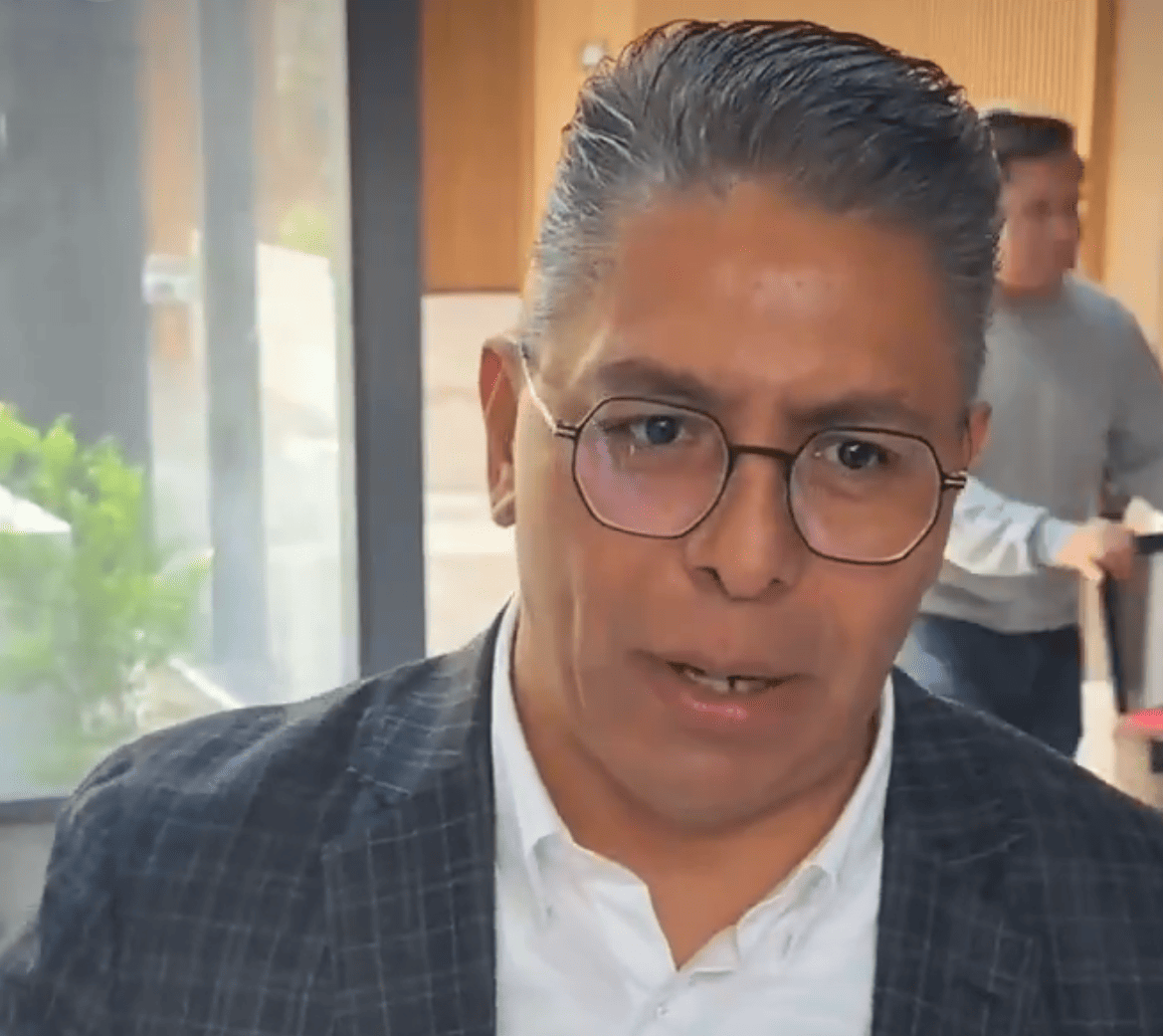 “Genoveva, te amo”: pintas en Puebla generan sospechas de promoción anticipada rumbo a 2027