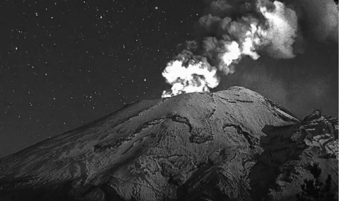 Actividad moderada del Popocatépetl mantiene alerta en Fase Amarilla 2