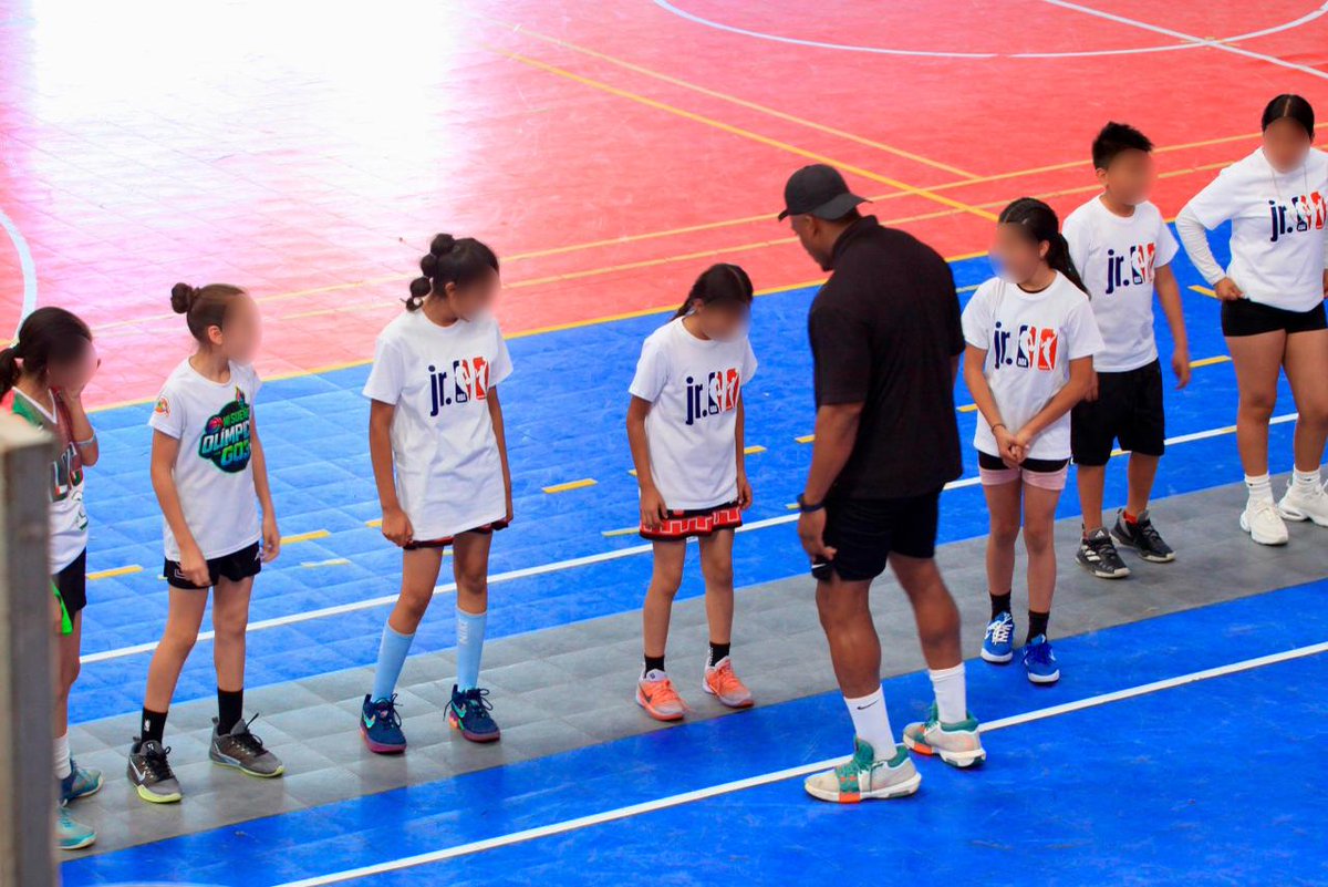 Realiza Gobierno de Pepe Chedraui Clínica de Básquetbol con Jr. NBA en Puebla