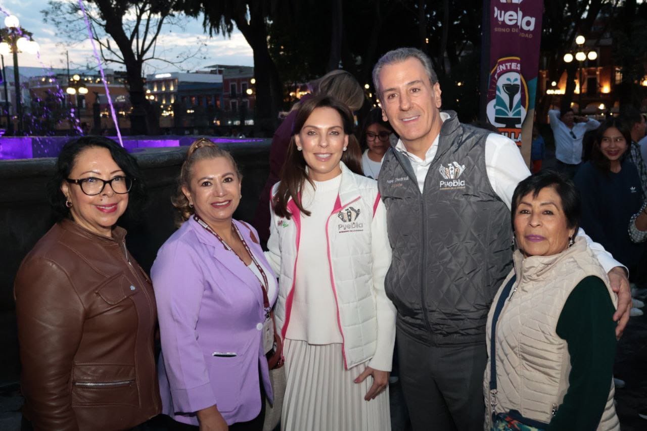 Impulsa Pepe Chedraui Mujeres que Brillan con iluminación violeta de las fuentes de la ciudad por el Día de la Mujer