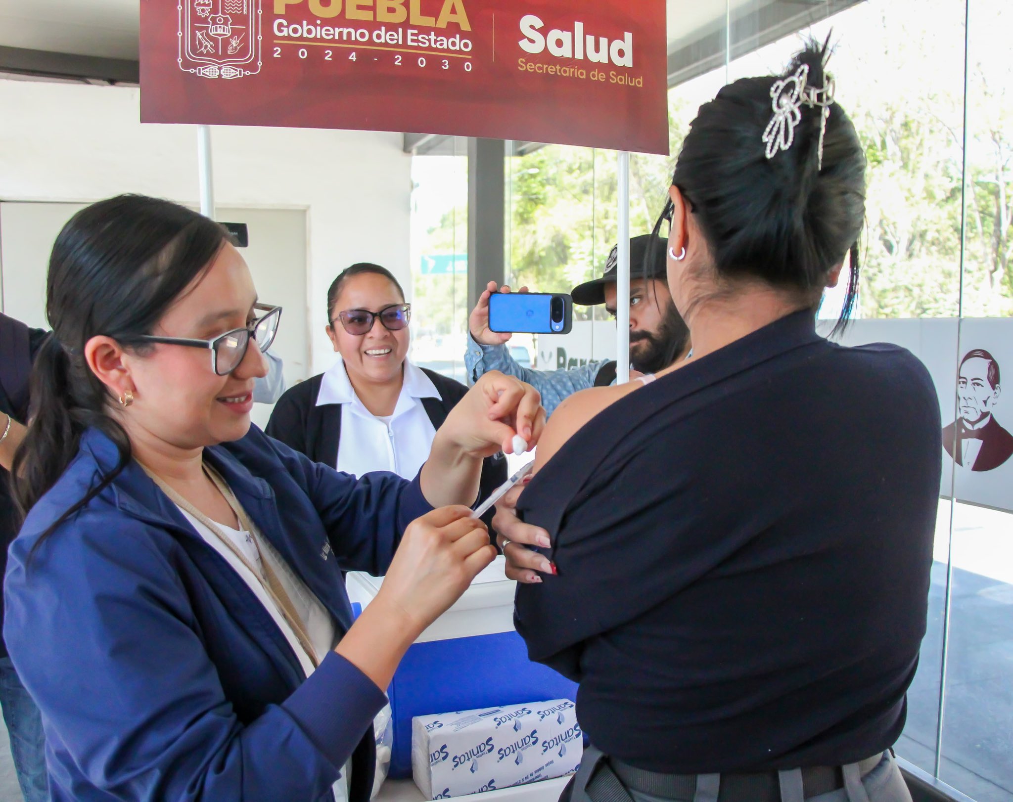Puebla intensifica vacunación contra el sarampión en estaciones de RUTA ante 141 casos confirmados
