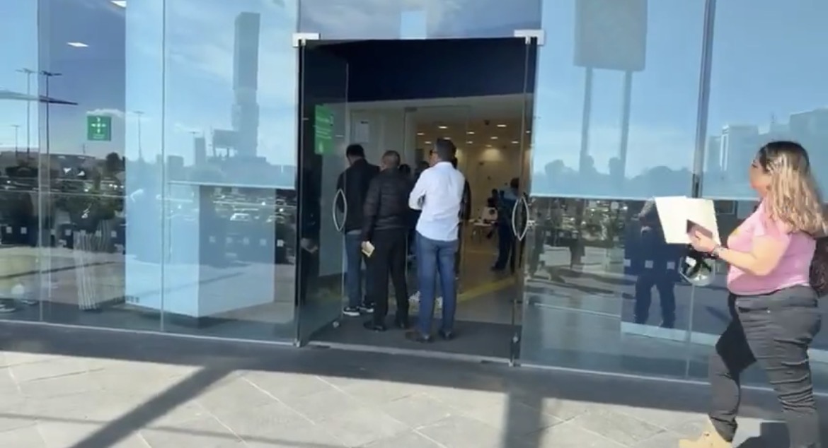 Robo a cuentahabientes en Vía San Ángel reaviva alerta por delitos en zonas comerciales de Puebla