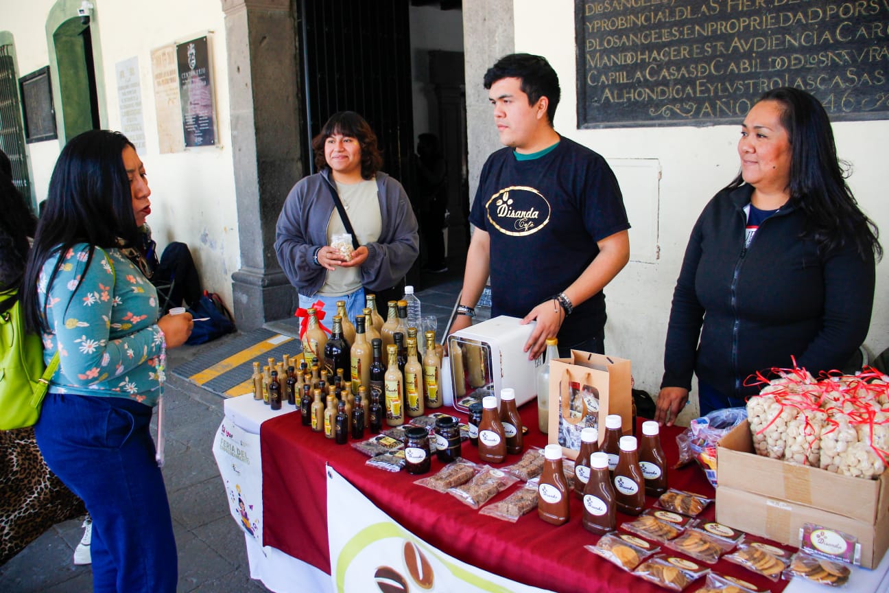 Fortalece DIF San Pedro Cholula la economía de mujeres con la 9ª Feria del Emprendimiento