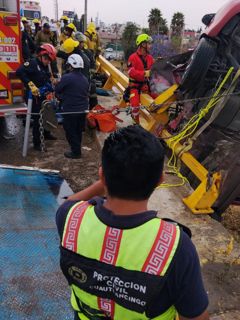 Accidente vehicular en Periférico Ecológico