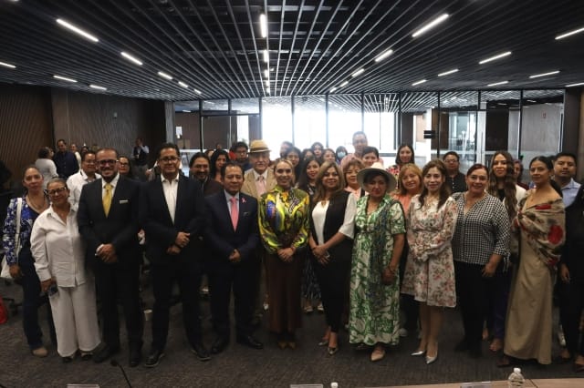 Realizan en el Congreso del Estado el coloquio “Mujeres en el Arte”