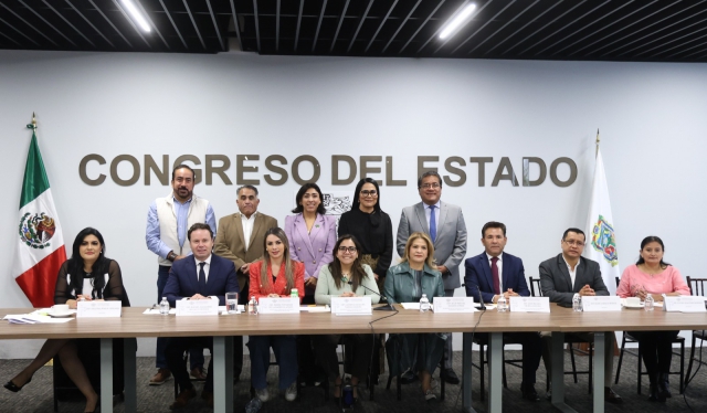 Comparecen titulares de SOAPAP y Agua de Puebla en Comisión del Congreso  